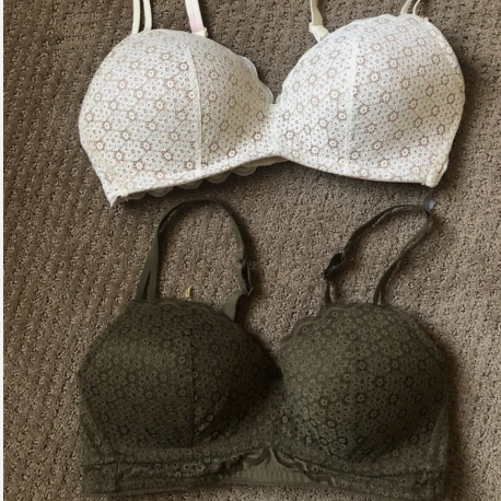 Set 2 Aerie Olive/White Daisy Lace Padded Wireless Bras 36D - Picture 1 of 12